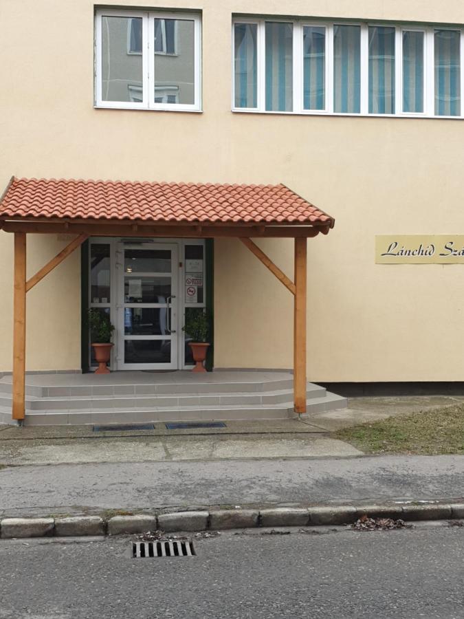 Lanchid Szallo Kecskemet Exterior photo